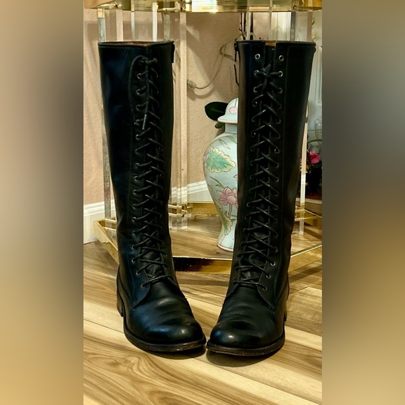 Frye Shoes - *RARE* Vintage Frye Black Leather Lace-Up Boots Size 9-10